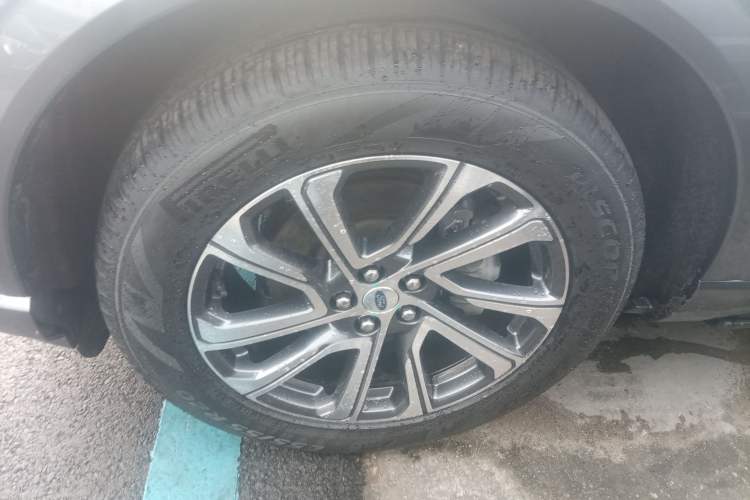 Used Ford Explorer 2023 EcoBoost 285 Four-Wheel Drive Stylish Plus Version 7 Seats