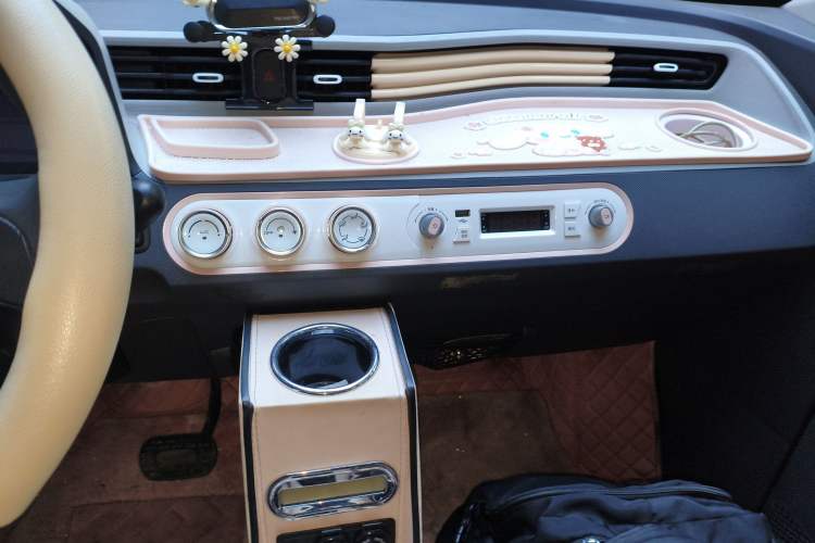 Used Wuling Hongguang MINIEV 2022 Macaron Fashion Model Lithium Iron Phosphate
