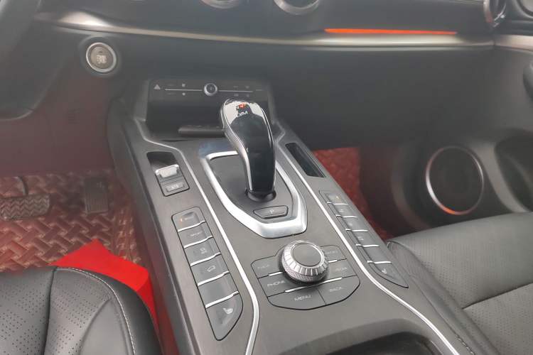 Used Wey VV6 2021 2.0T Two-Wheel Drive Smart Protection+
