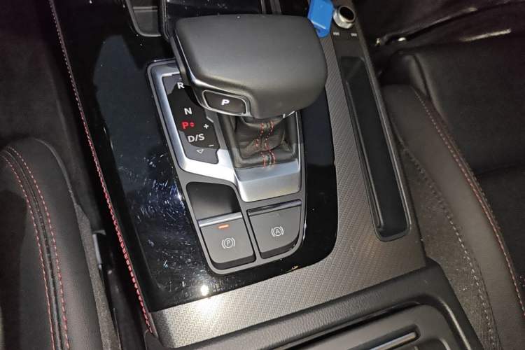 Used Audi Q5L Sportback 2022 Restyled 40 TFSI RS Kit Performance Version