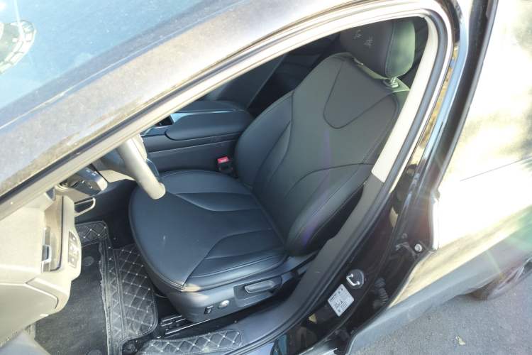 Used Hongqi E-QM5 2023 Revised Version Basic Travel Edition
