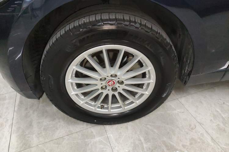 Used Jaguar F-PACE 2018 2.0T Four-Wheel Drive Urban Luxury Edition
