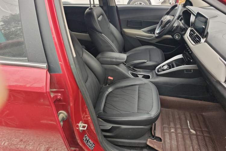 Used Baojun 510 2017 1.5L Automatic Fashion Model