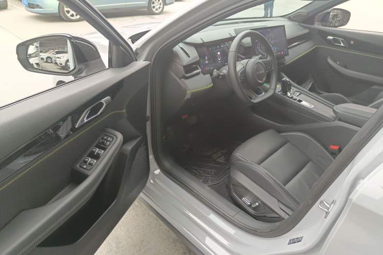 Used Lynk & Co 03 2023 1.5T EM-F PM
