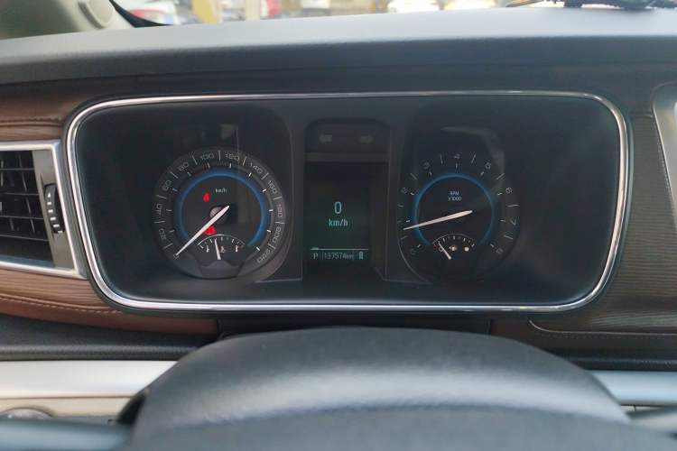 Used Buick GL8 2014 2.4L LT Luxury Business Executive Edition
