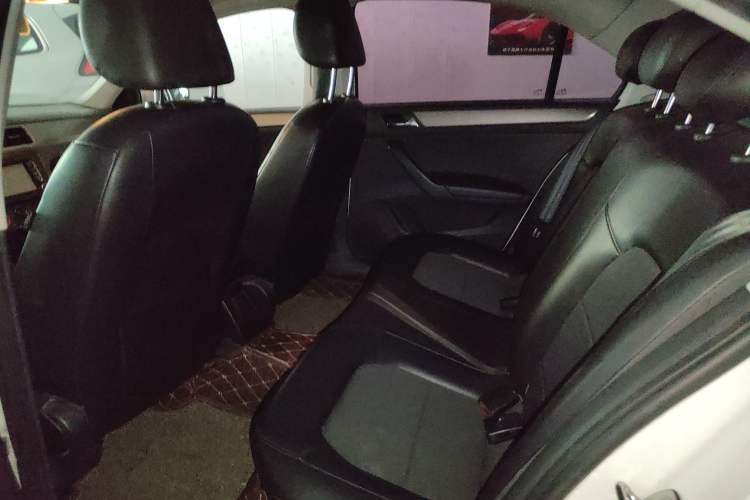 Used Volkswagen Santana 2015 1.6L Automatic Comfort Edition
