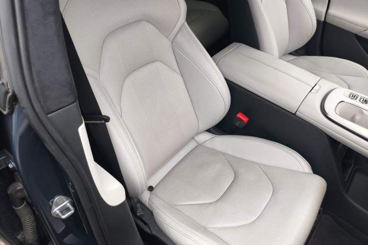 Used  SU7 2024 Four-Wheel Drive Ultra-Long Range Advanced Intelligent Driving Max Edition