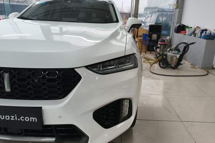 Used Wey VV7 2019 Upgraded Model 2.0T Flagship Version China VI
