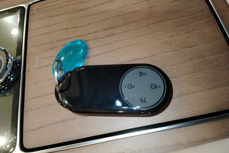 Used Hima AITO M9 2025 Extended-Range Ultra Version 52 kWh 5-Seater Edition