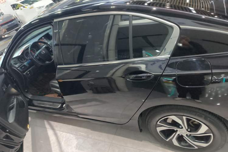 Used Honda Accord 2016 2.0L Elite Edition
