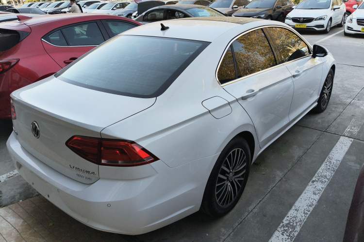 Used Volkswagen Lamando 2017 280TSI DSG Luxury Edition
