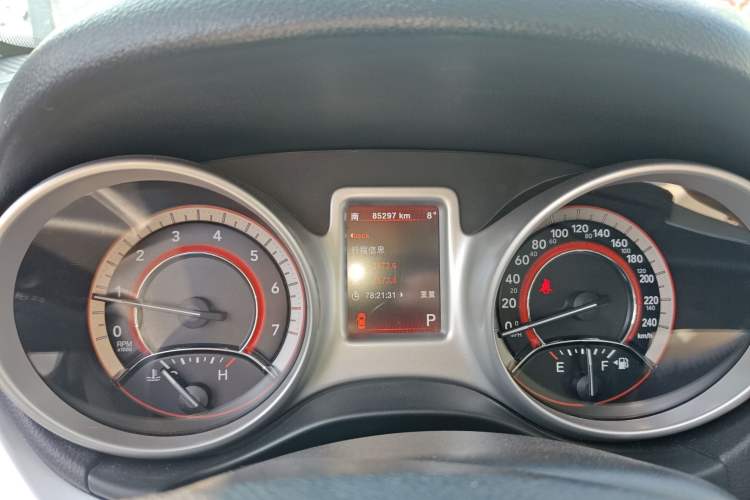 Used Dodge Journey 2013 2.4L Two-Wheel Drive Luxury Version
