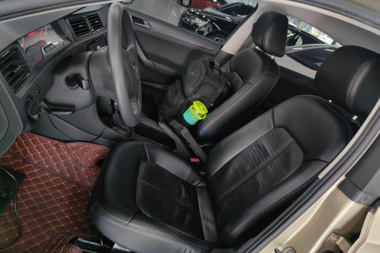 Used Volkswagen Santana 2013 1.6L Automatic Fashion Edition