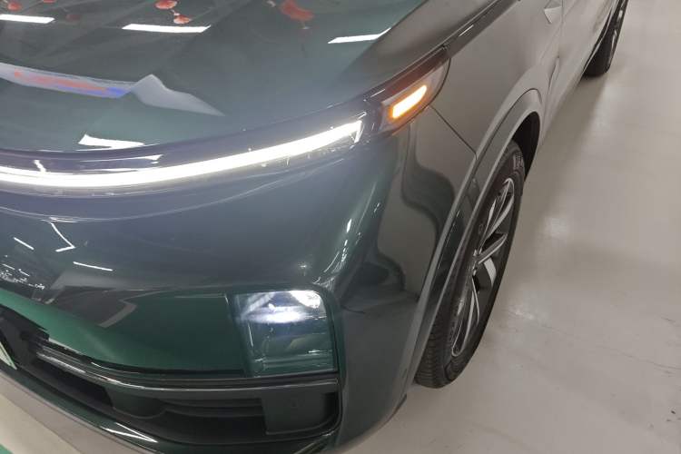 Used Li Auto L8 2023 Pro Model
