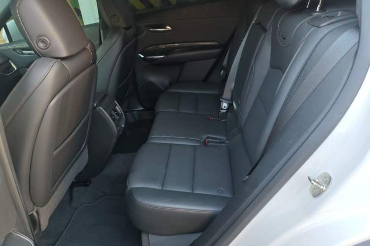 Used Cadillac XT4 2022 28T Four-Wheel Drive Platinum Edition
