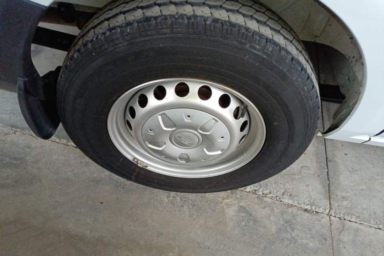 Used Ford Transit 2019 2.0T Diesel Multi-Purpose Commercial Vehicle Short Wheelbase Low Roof 6-Seater China VI Standard
