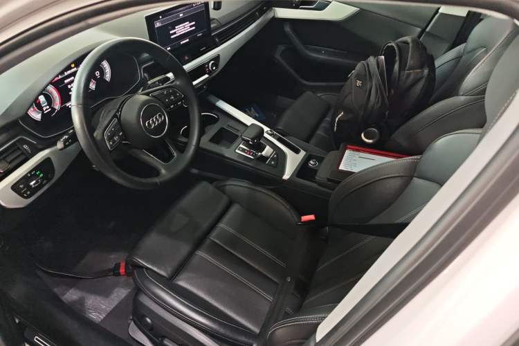 Used Audi A4L 2023 40 TFSI Fashion Dynamic Model
