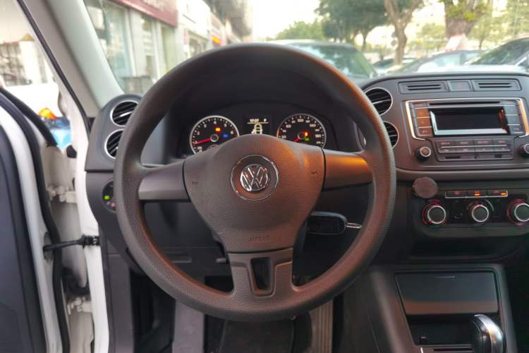 Used Volkswagen Tiguan 2015 1.8TSI Automatic Two-Wheel Drive Trend Edition