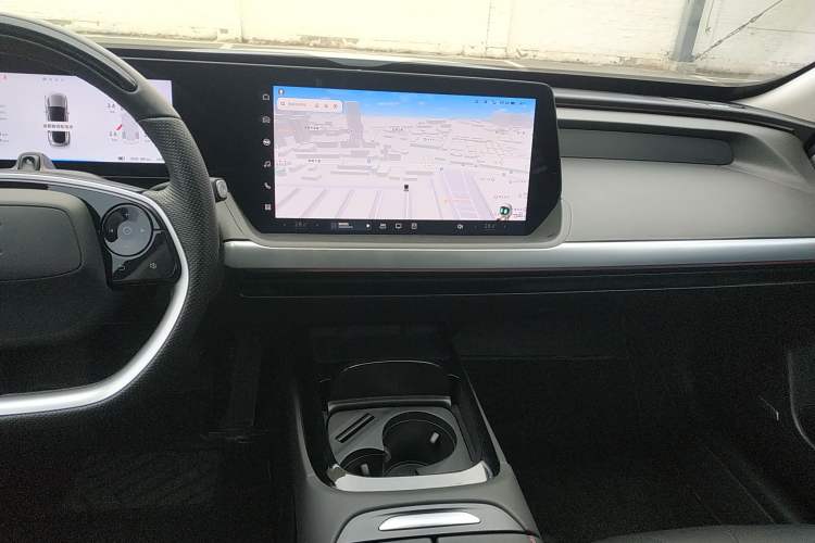 Used XPeng P7 2023 586E
