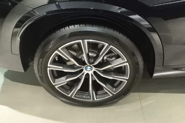 Used BMW X5 2022 Restyled xDrive 30Li Luxury Version M Sport Package