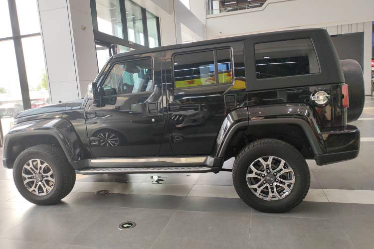 Used Beijing Auto BJ40 2020 2.0T Automatic Four-Wheel Drive Urban Hunter Edition Chivalrous Type
