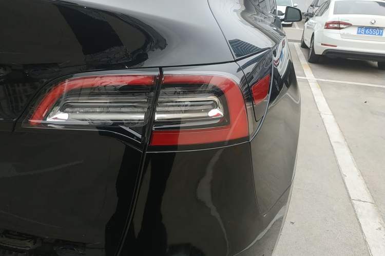 Used Tesla Model Y 2021 Standard Range Rear-Wheel Drive Version
