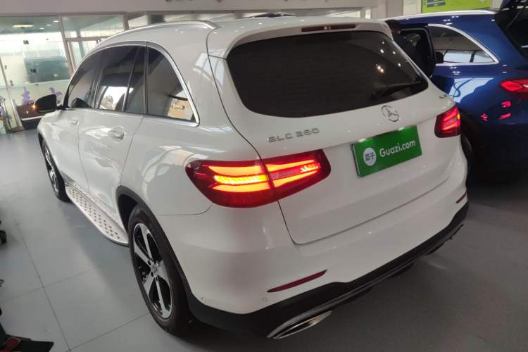 Used Mercedes-Benz GLC 2018 GLC 260 4MATIC Luxury Model