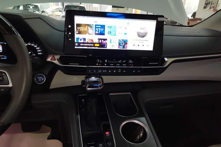 Used Toyota Sienna 2023 2.5L Hybrid Comfort Edition
