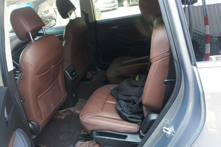 Used Buick GL6 2018 18T 6-Seater Prestige Model