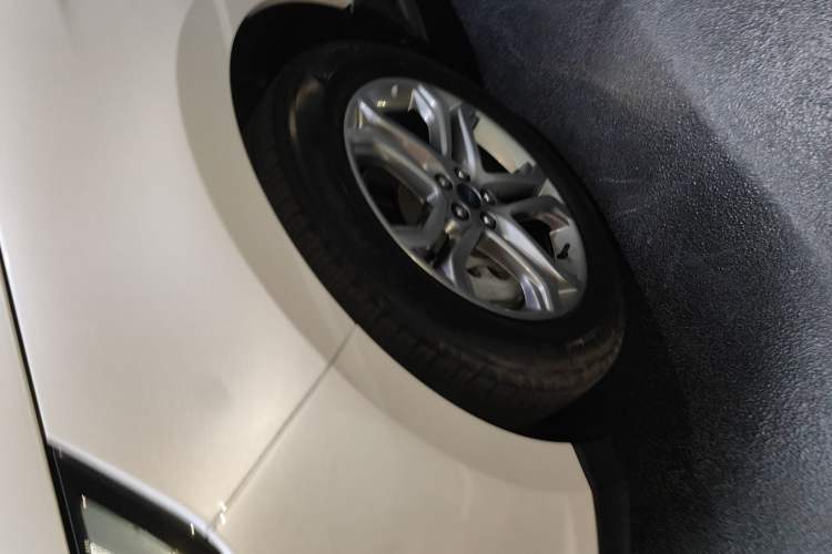 Used Ford Edge 2018 EcoBoost 245 Two-Wheel-Drive Titanium 7-Seater China VI Standard