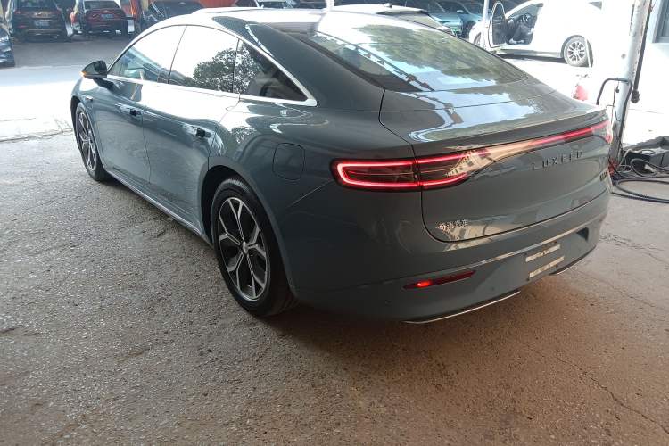 Used Hima Luxeed S7 2025 705 km Pro
