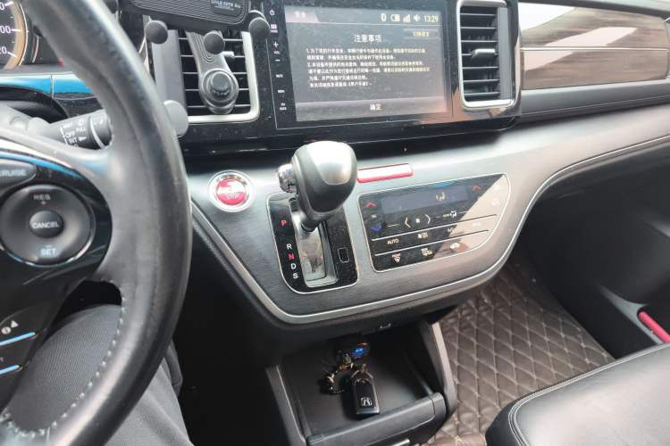 Used Honda Elysion 2016 2.4L Luxury Edition
