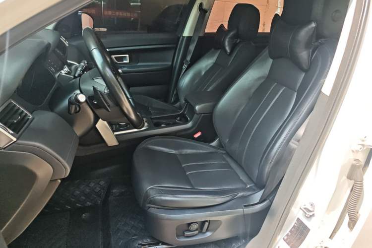 Used Land Rover Discovery Sport 2017 2.0T SE
