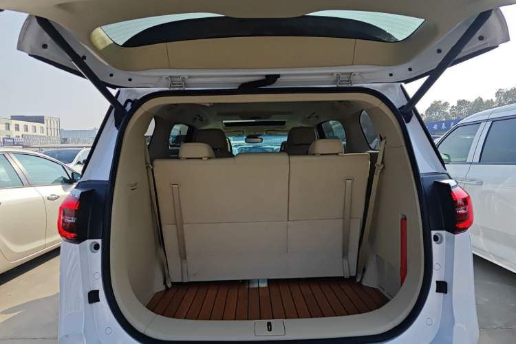 Used Buick GL8 2023 ES Lu Zun Deluxe Model
