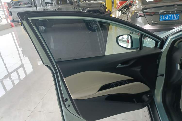 Used Buick Velite 6 2022 Plug-in Hybrid Connected Fashion Model
