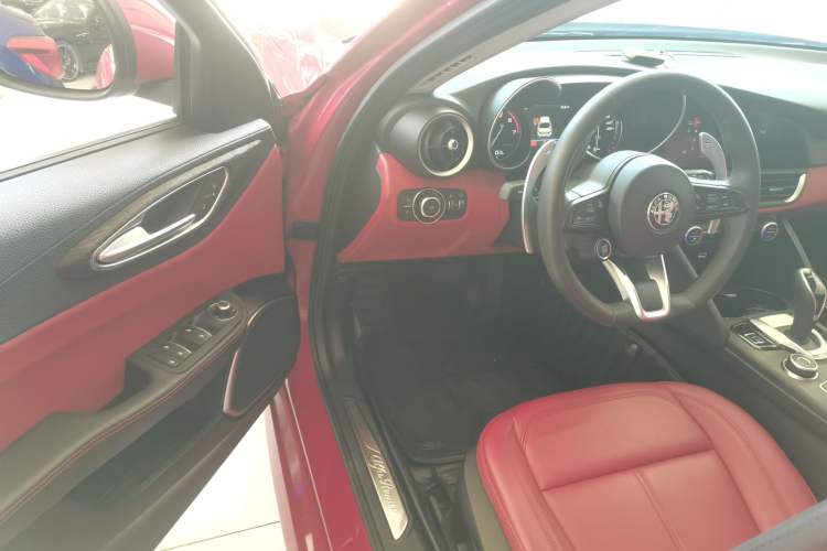 Used Alfa Romeo Giulia 2020 2.0T 280HP Luxury Edition