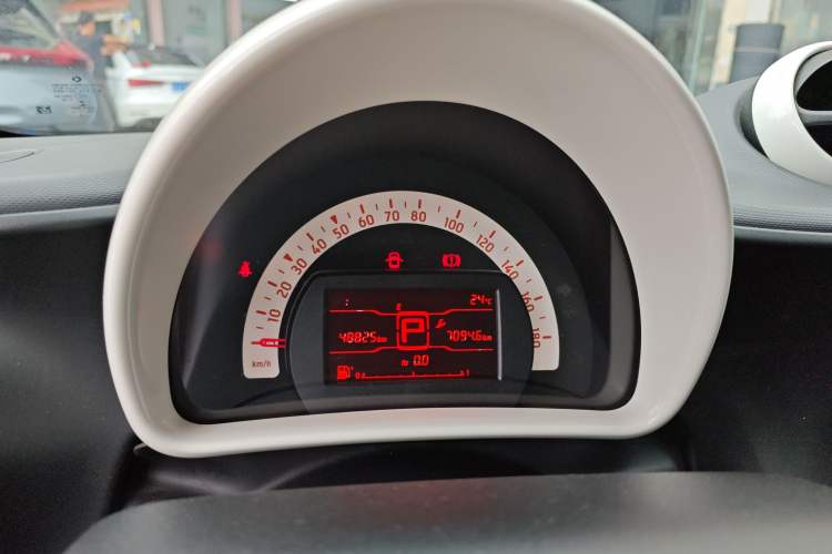 Used  fortwo 2018 1.0L 52kW Hardtop Dynamic Version China V
