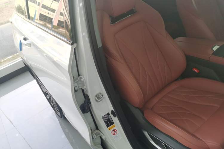 Used Changan CS75 PLUS 2024 3rd Generation Champion Edition 2.0T Intelligent Drive Performance Model
