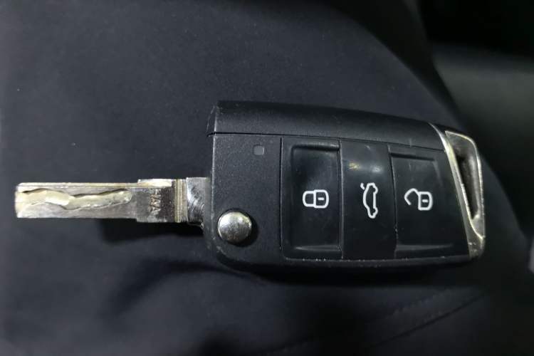 Used Volkswagen Golf 2016 1.4TSI Automatic R-Line
