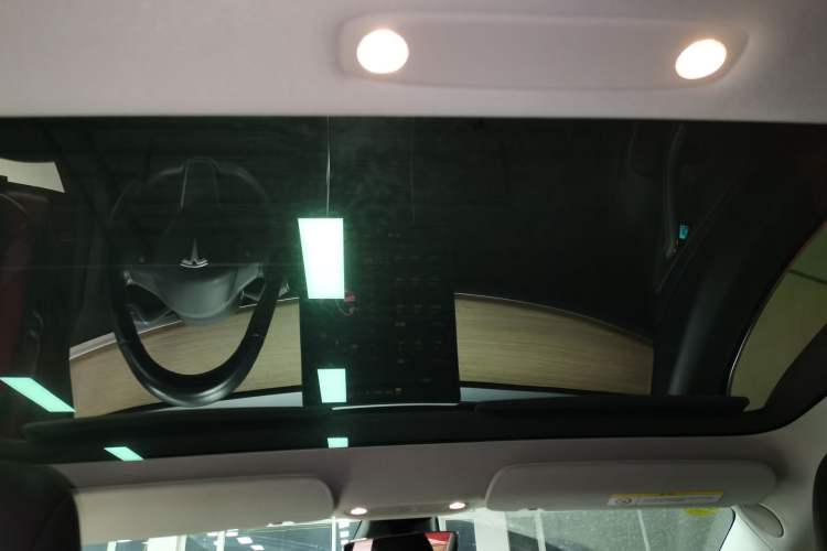 Used Tesla Model 3 2019 Long-Range All-Wheel-Drive Version
