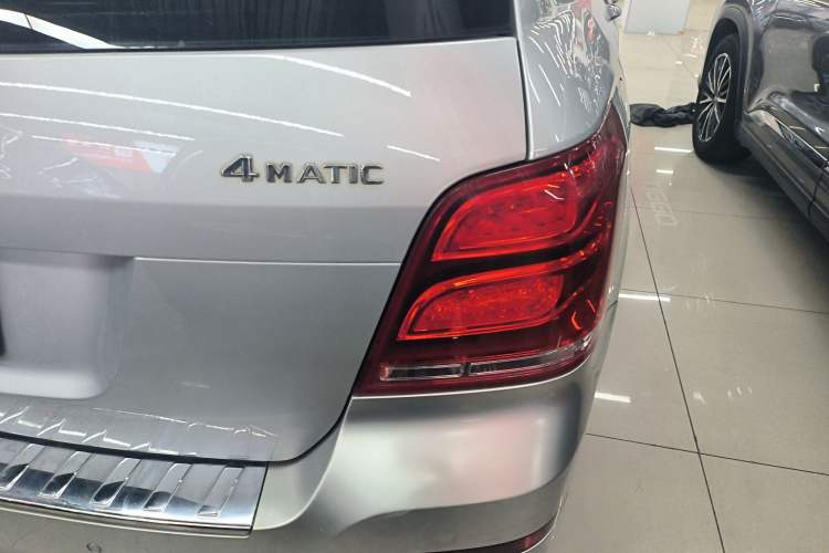 Used Mercedes-Benz GLK-Class 2015 GLK 300 4MATIC Fashion Edition Ultimate Version
