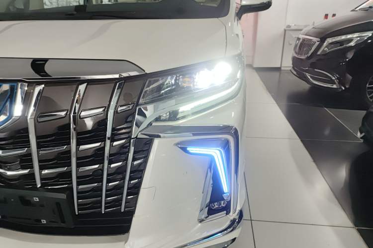 Used Toyota Vellfire 2020 Dual-Engine 2.5L Black Gold Limited Edition
