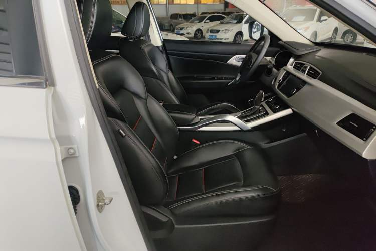 Used Geely Auto Emgrand X7 Sport 2018 1.8TD Automatic Two-Wheel Drive Smart Connect 4G Internet Edition