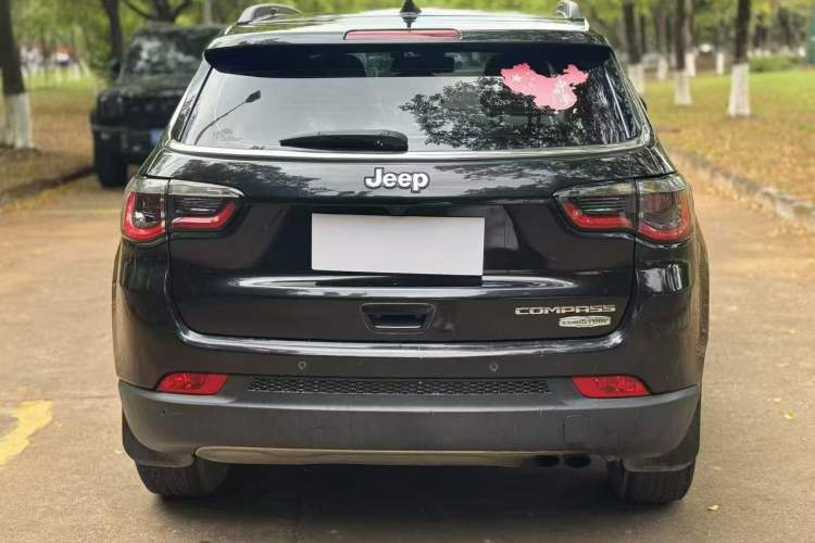 Used  Compass 2017 200T Automatic Family Edition
