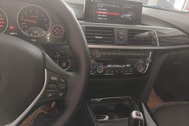 Used BMW 3 Series 2019 320Li Fashion Model
