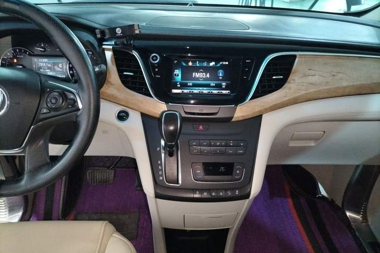 Used Buick GL8 2018 ES 28T Comfort Model China VI Standard