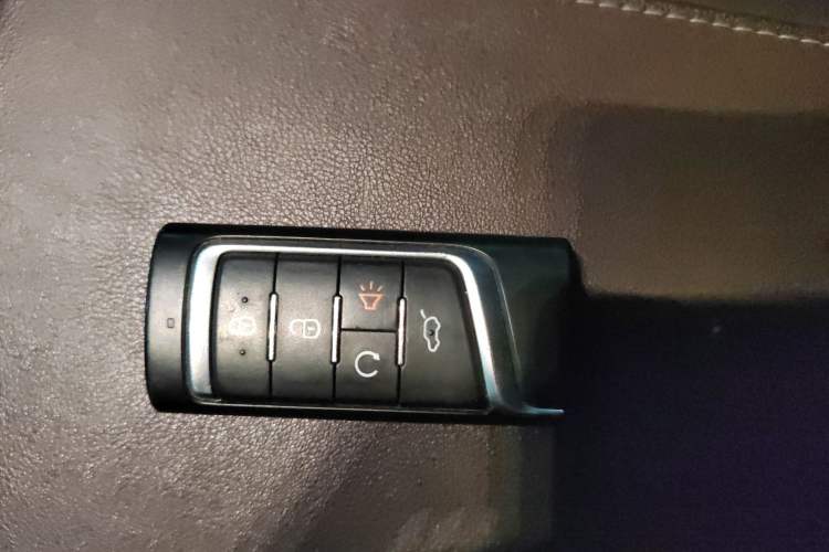 Used GAC Trumpchi M6 2023 PRO 270T DCT Luxury Edition
