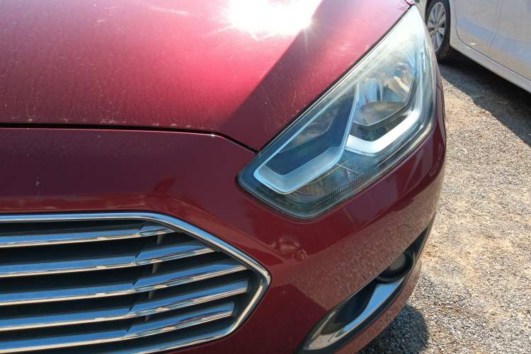 Used Ford Escort 2015 1.5L Automatic Fashion Model
