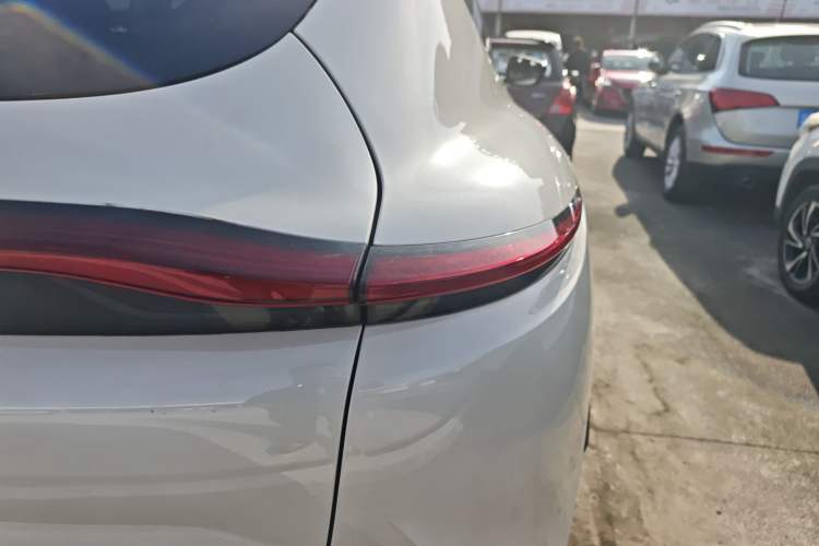 Used IM LS7 2023 100kWh Lux All-Wheel-Drive Version
