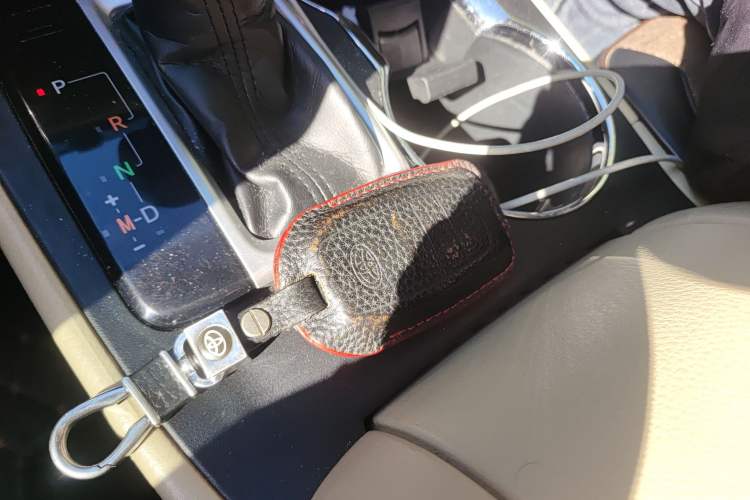 Used Toyota Highlander 2018 2.0T Two-Wheel Drive Elite Edition 7 Seats Emission Standard China V